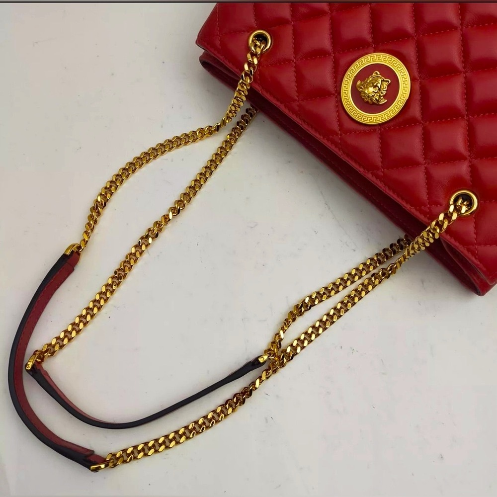 ❌SOLD❌Versace Medusa Quilted Leather Tote Bag - Picture 6 of 10